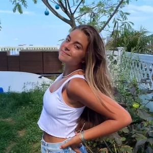 Meet your Posher, Isabella